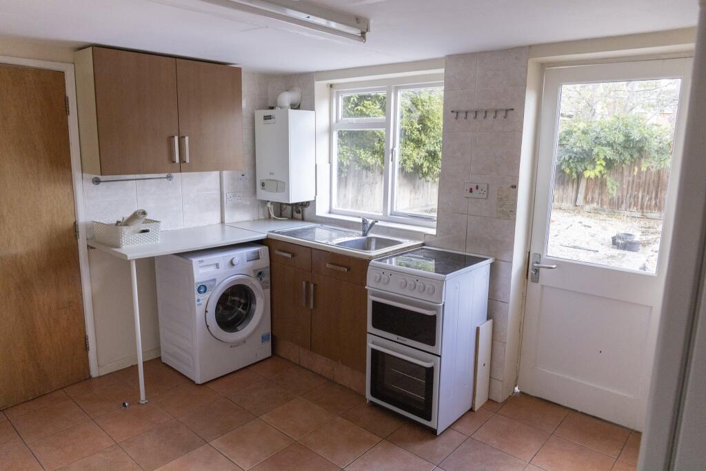 Kitchen photo 2