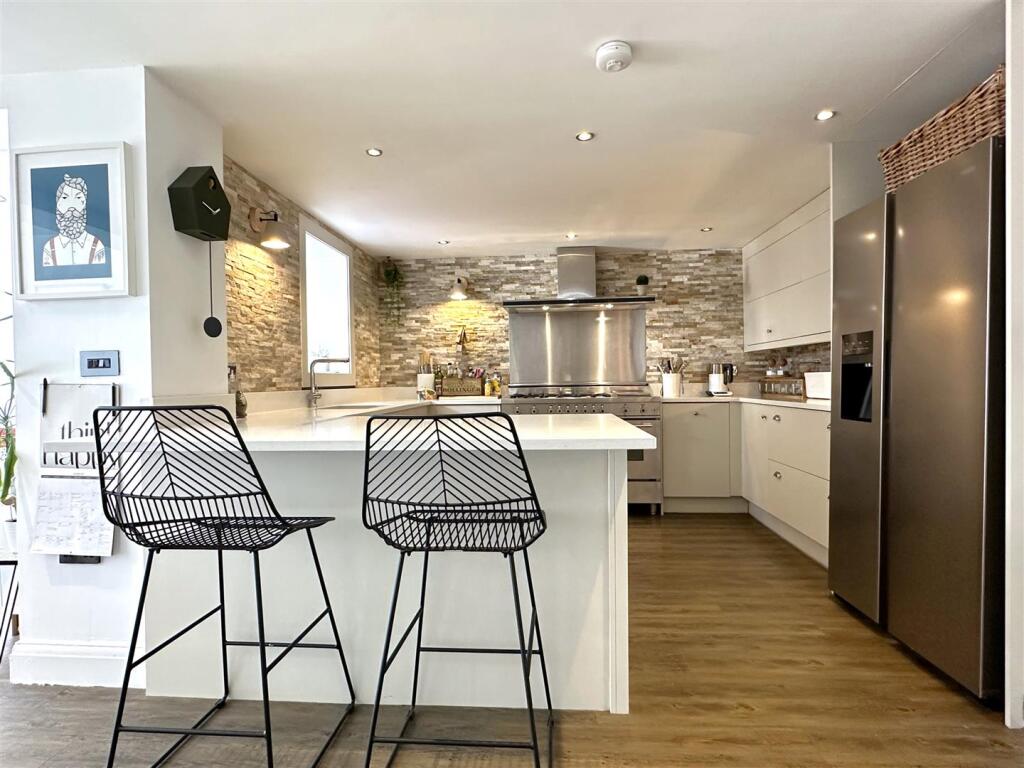 Fabulous Modern Breakfast Kitchen 126