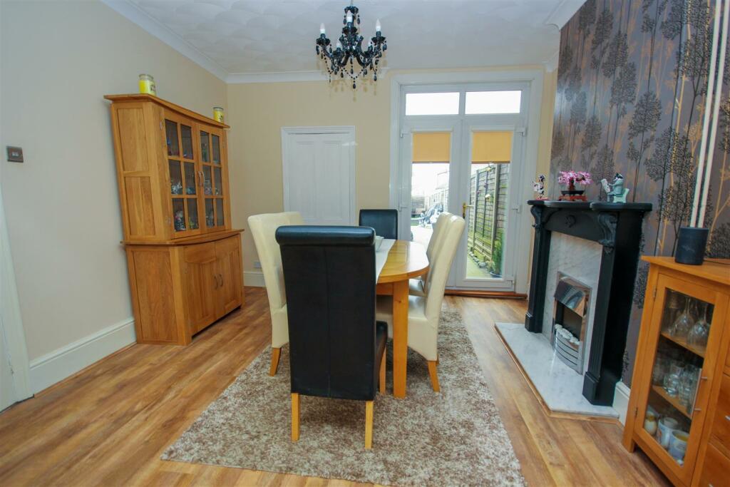 Dining Room.jpg