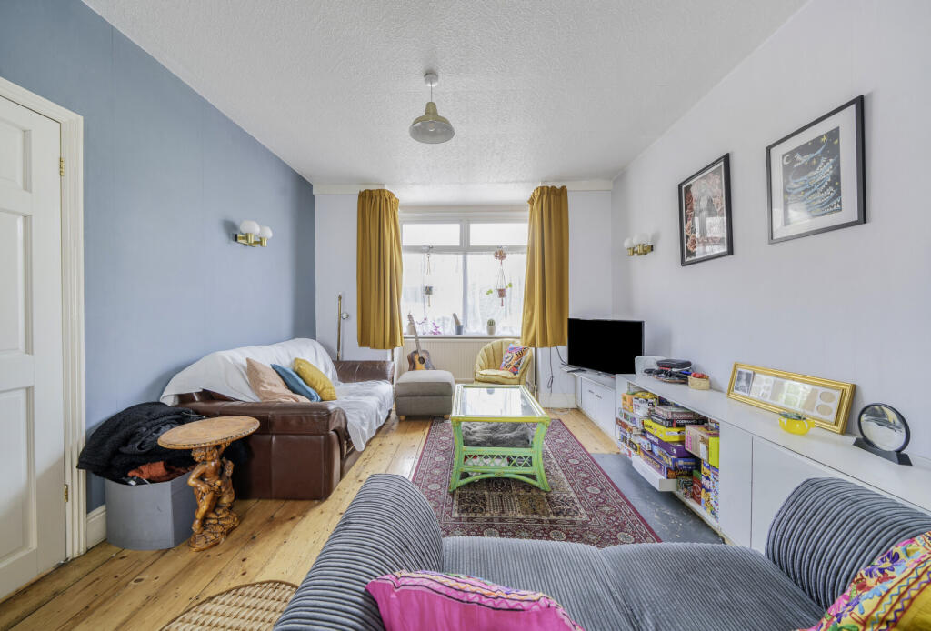 1313517-7-68555cb...