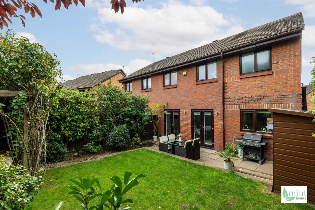 Watermark - 24 Palmer Crescent-37.jpg