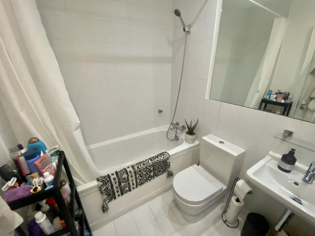 Bathroom.JPG