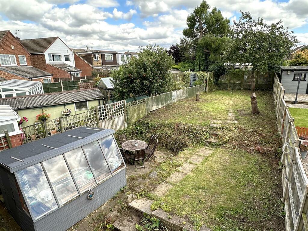 Elevated Garden Overview 099