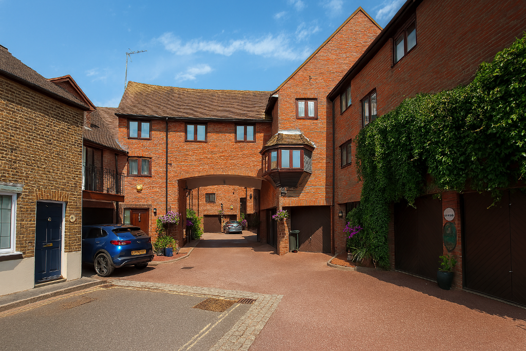 King Stable Street, SL4