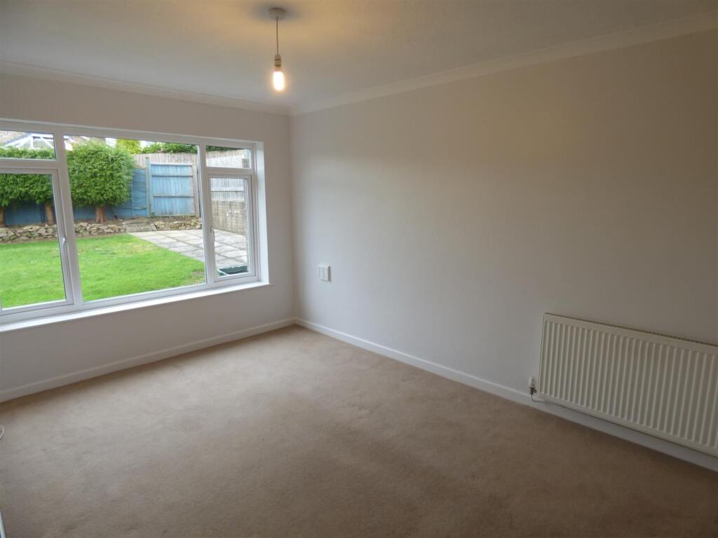 Living Room.JPG