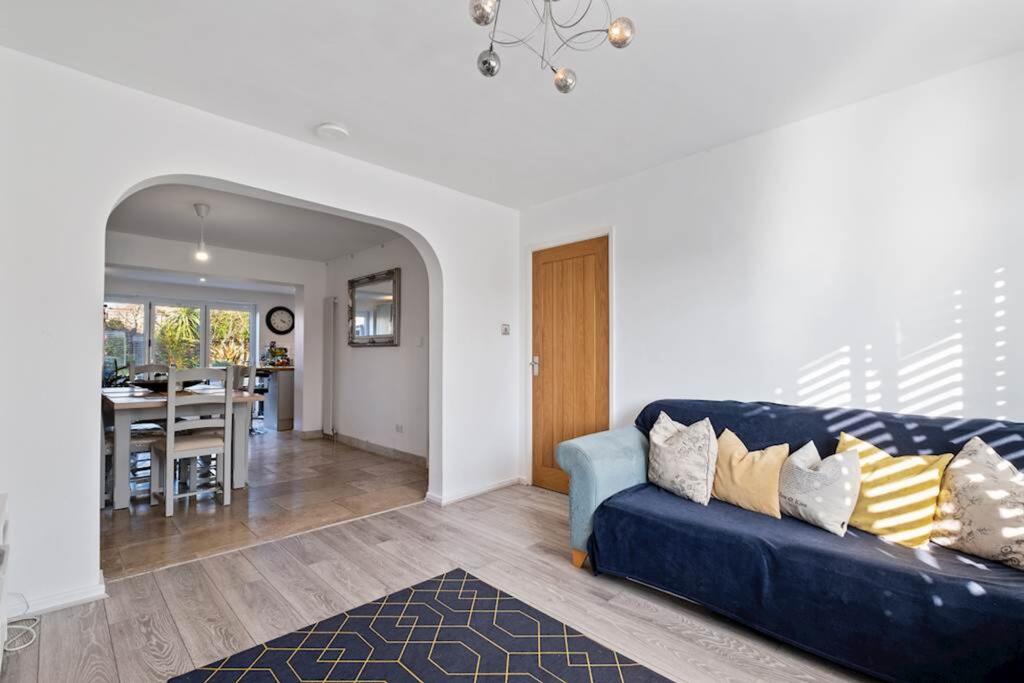 Front reception room