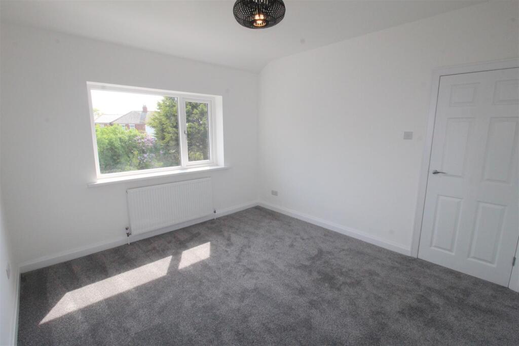 Highbury Road East, 43, rear bedroom.JPG