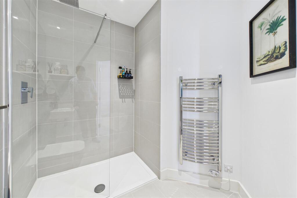 Bed 2, En-Suite
