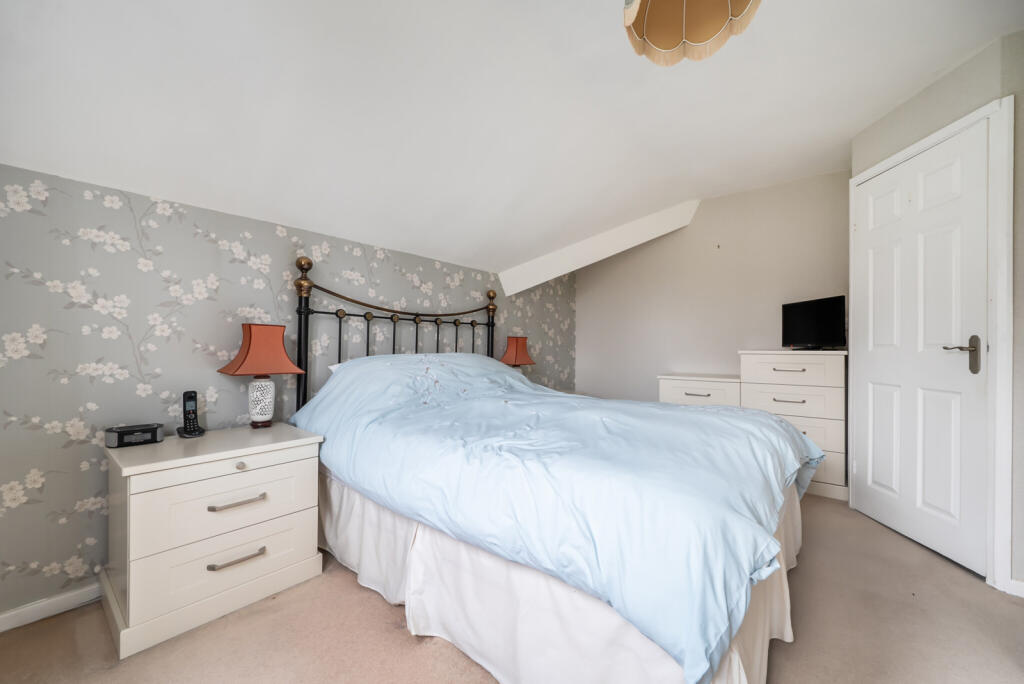 1383285-12-692827...