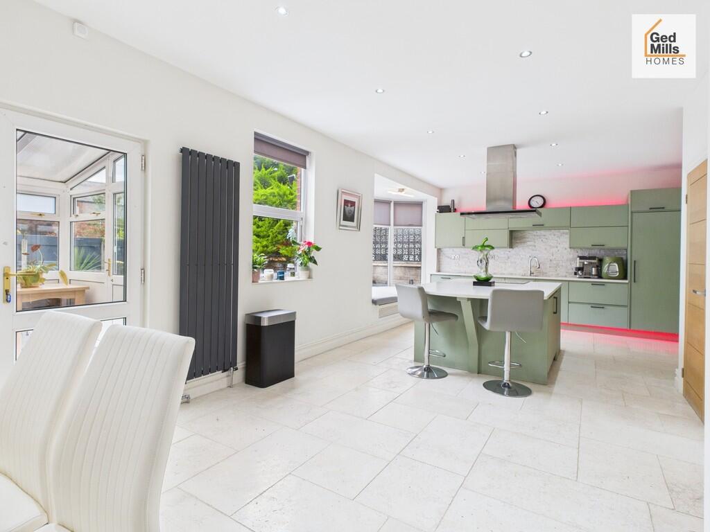 CAM04261G0-PR0089...