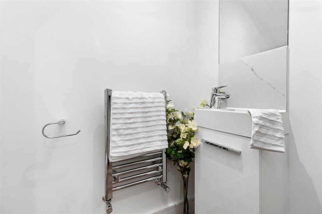 Cloakroom/WC