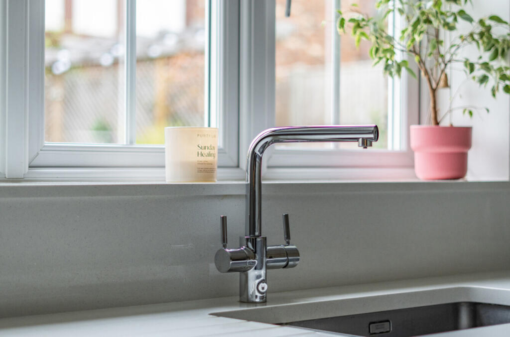 1373597-19-68ff76...