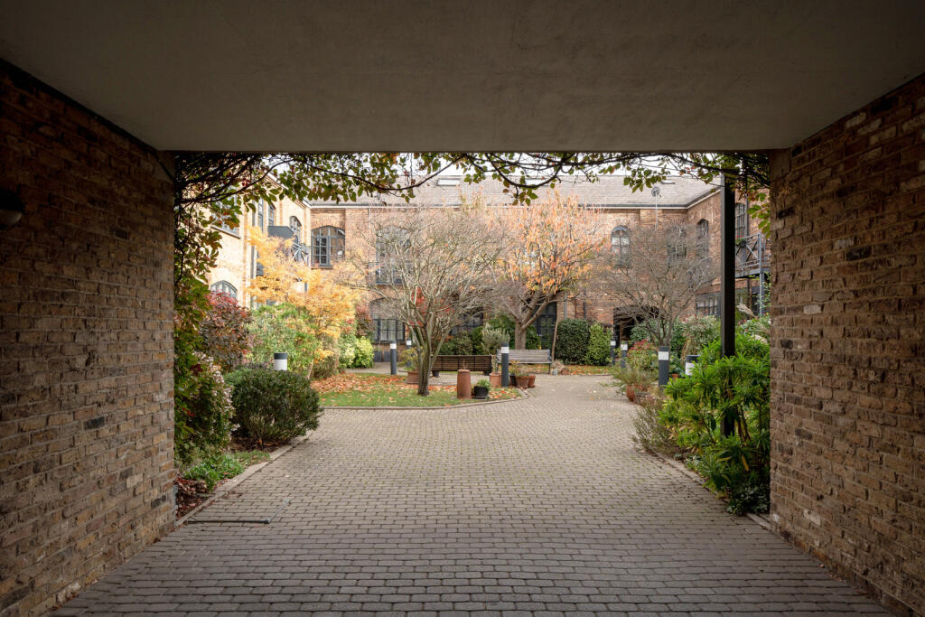 318527 - Independent Place, London E8 - high re...