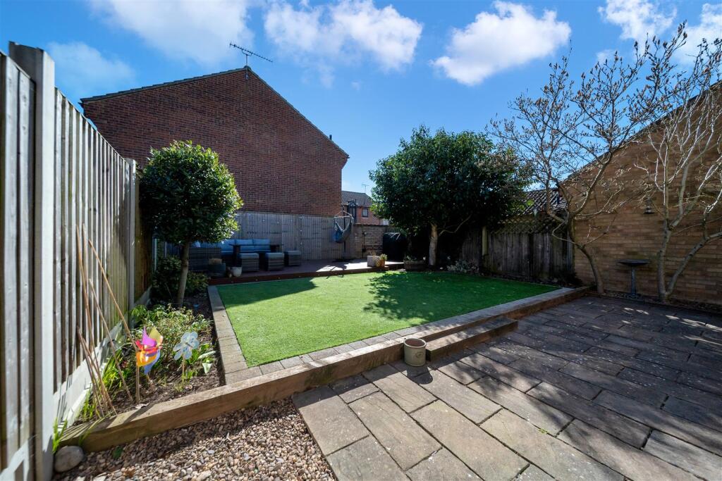 27 Coopers Way-18.jpg