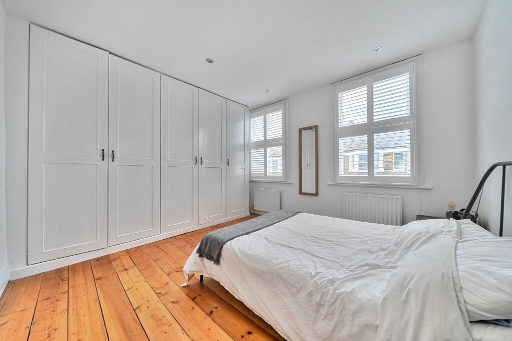 1316540-7-685d348...