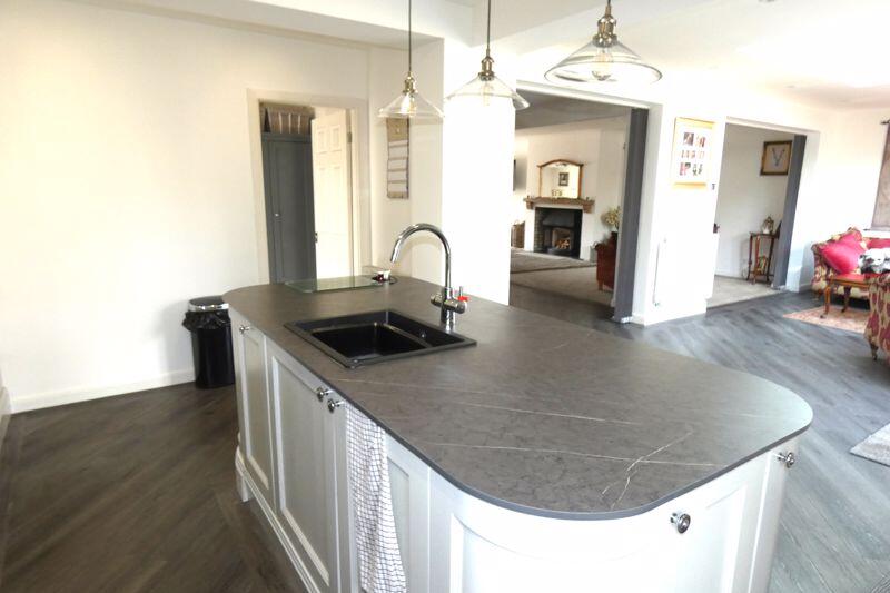 Kitchen/Lounge