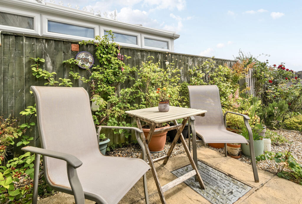 1319002-3-6867e35...