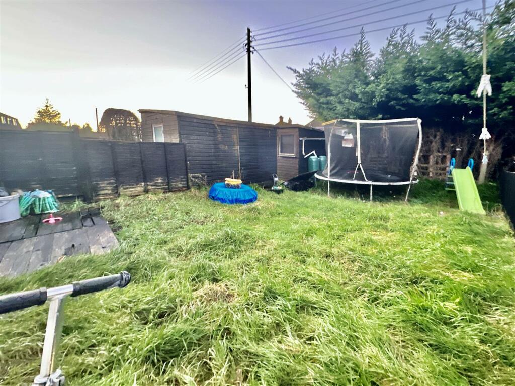 Briseham Road - 4.jpg