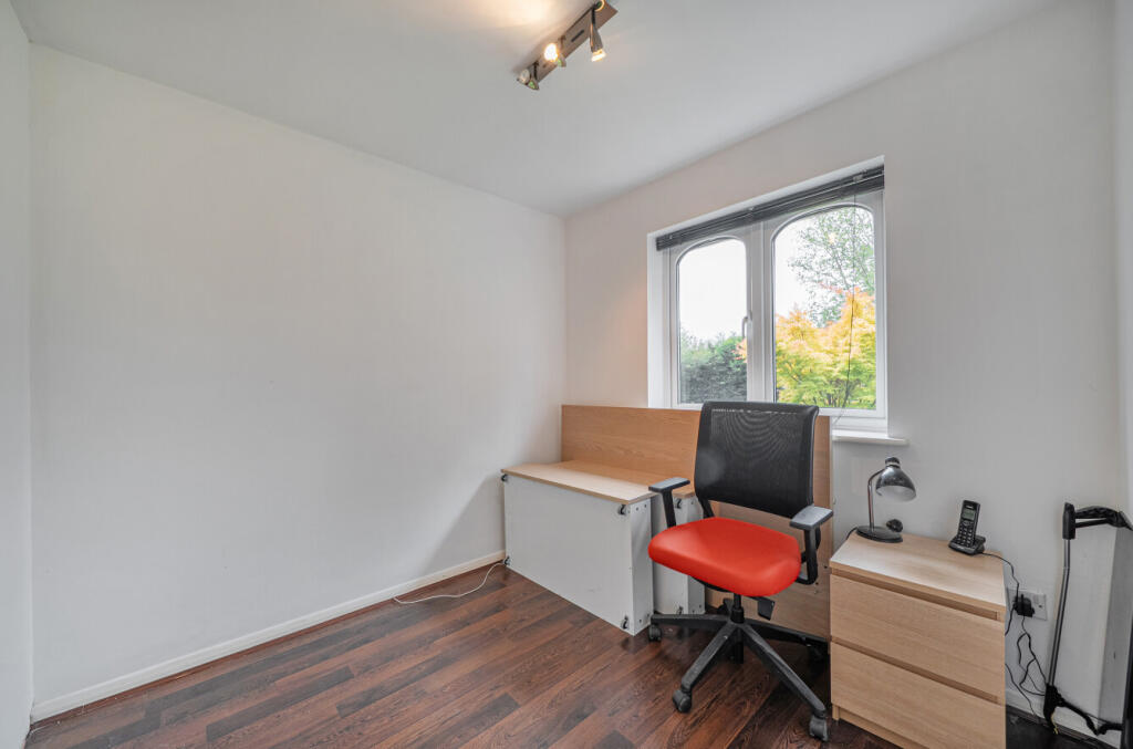 1350578-10-68cabd...