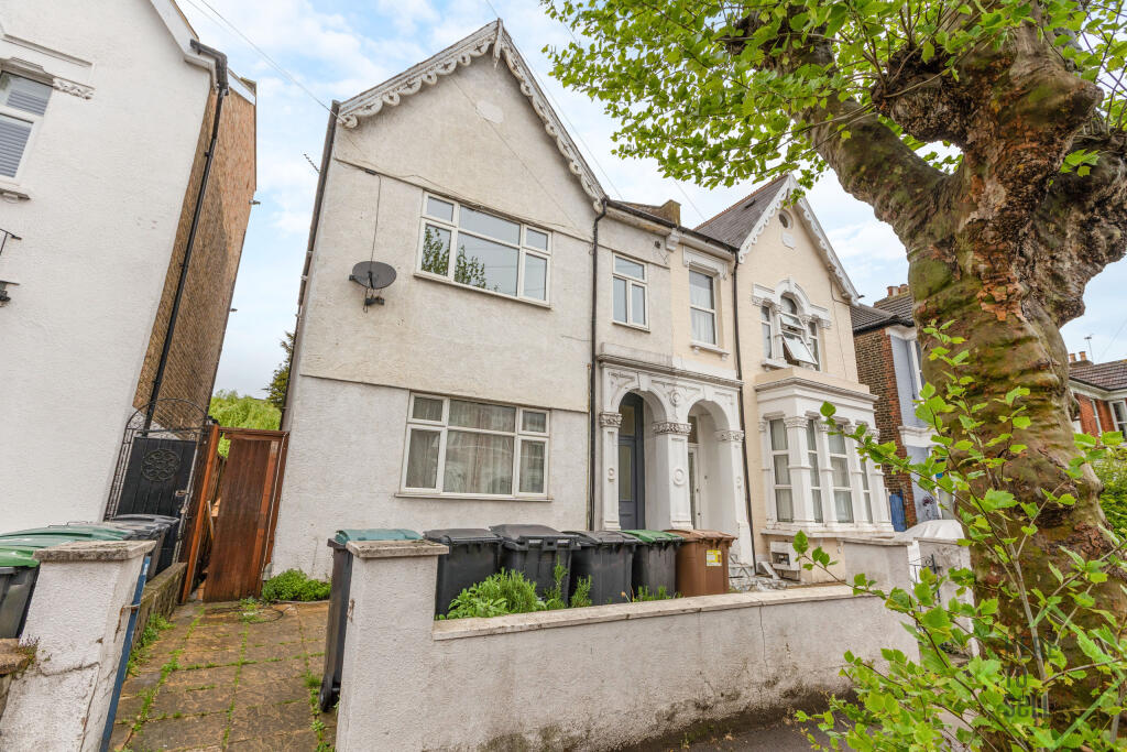 Flat B, 17, Belmont Road, London, N15 3LS-35
