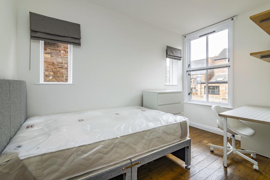 10-12DouglasRoad-28