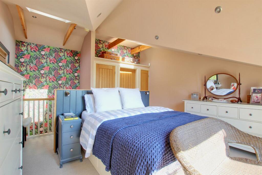MASTER SUITE