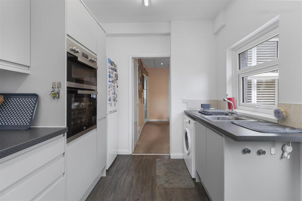 kitchen #4.jpg