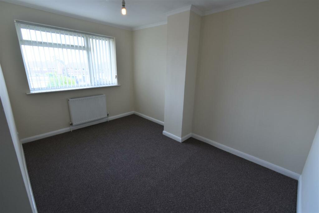 Bedroom 1.JPG