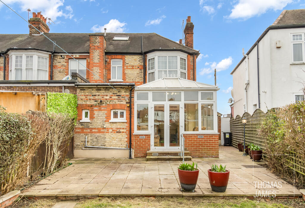 Berkshire Gardens, terrace