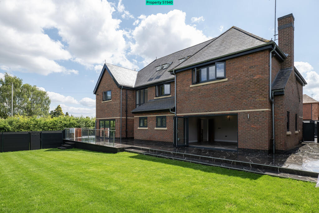 Back Garden - BIFOLDS OPEN.