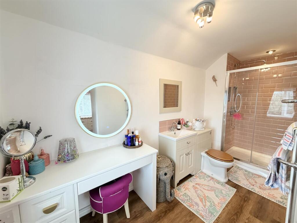 Dressing Room/Ensuite