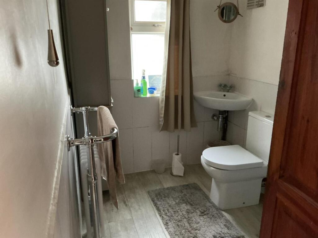 WhatsApp Image 2025-12-11 at 11.35.09_73e8267b.jpg