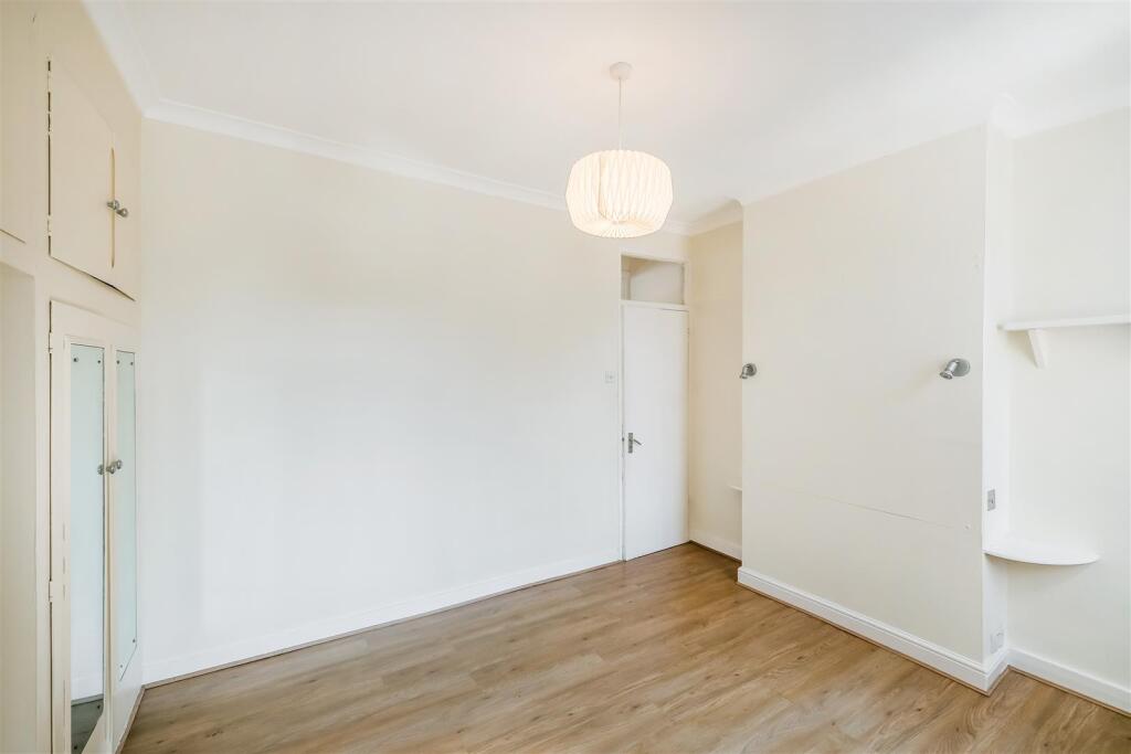 21 Woodend road-5.jpg