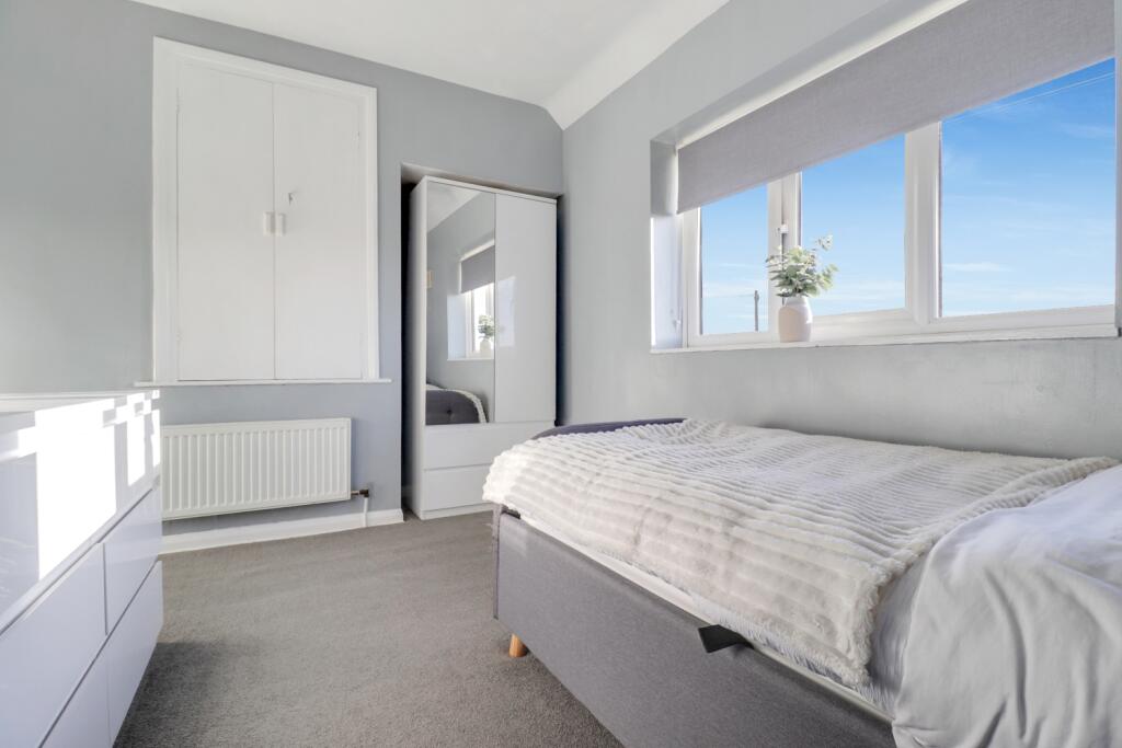 16- Rob Hammond EweMove Pontefract