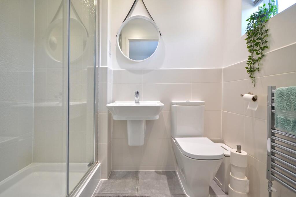 En Suite Shower Room