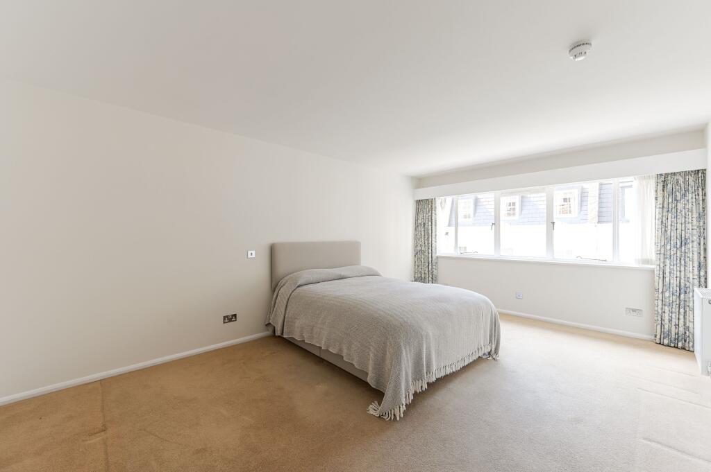 27 Eaton Row, Belgravia, London SW1W 0JA