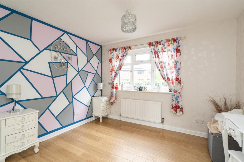 12 Ashborough Drive_3.jpg