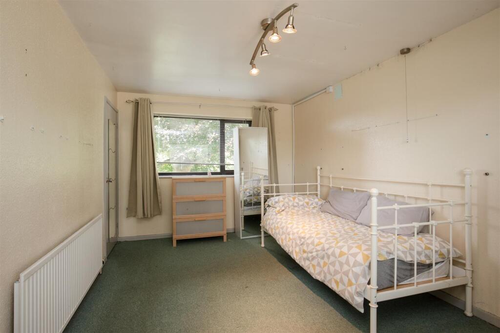 Langfield Close, Henbury Bed 4.jpg