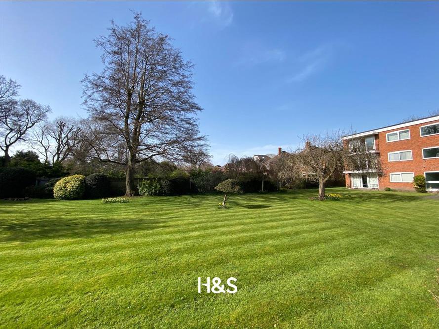 dorchester court gardens.jpg