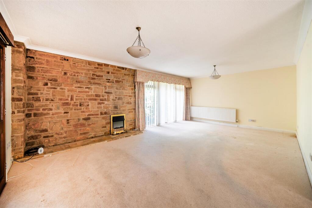 12 The Beeches, Pattishall (8).jpg