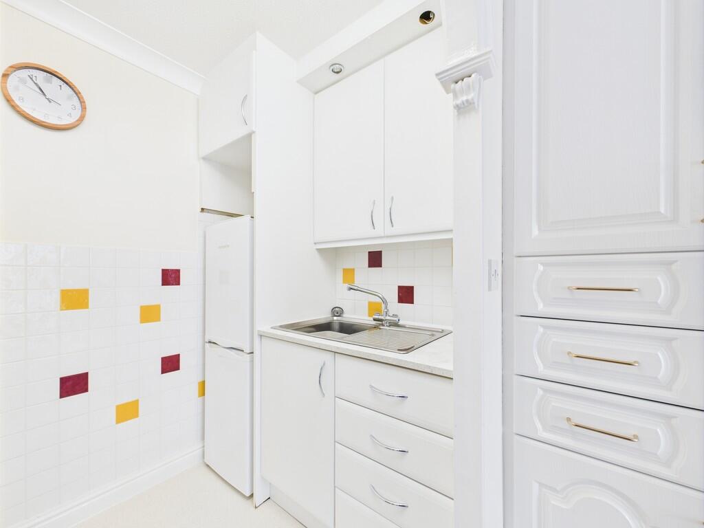 CAM03974G0-PR0162...