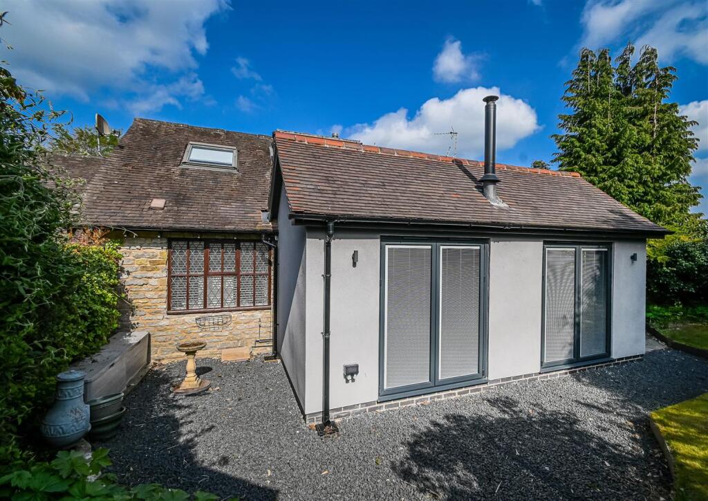 1 Manor House Close-30.jpg