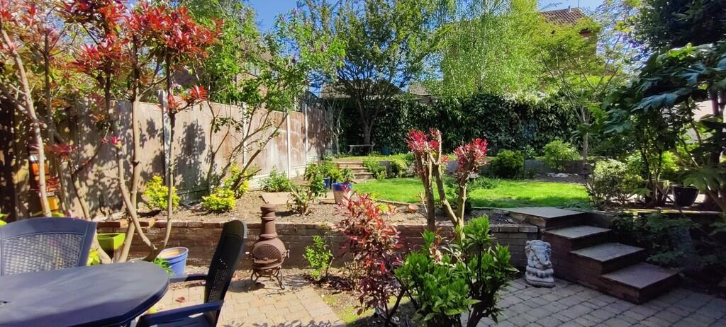 3 wilson close ga...