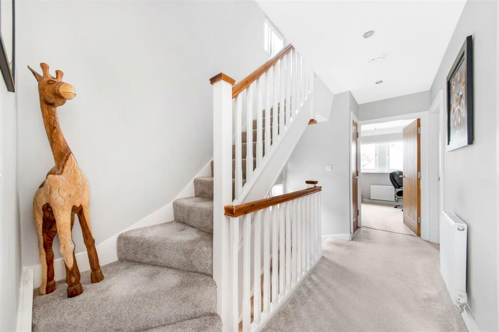 FIRST FLOOR LANDING