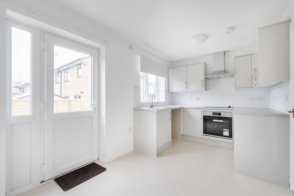 1310646-7-685d20a4f2745