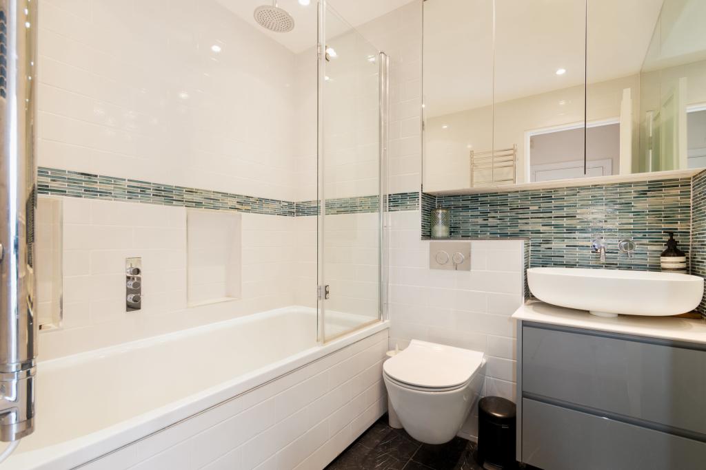 Ledbury LGF, 74, W11