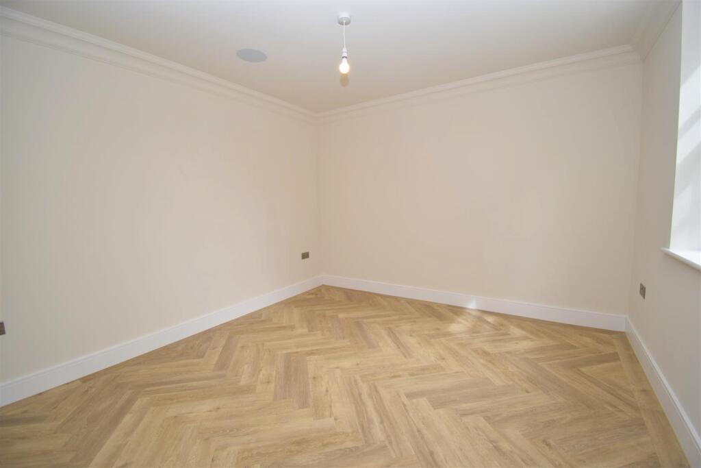 Dining Room.JPG