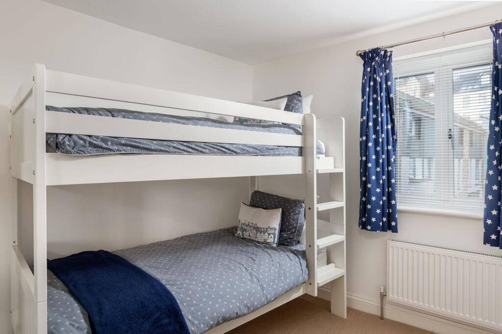 17 Dartmouth House, Dartmouth_Bedroom