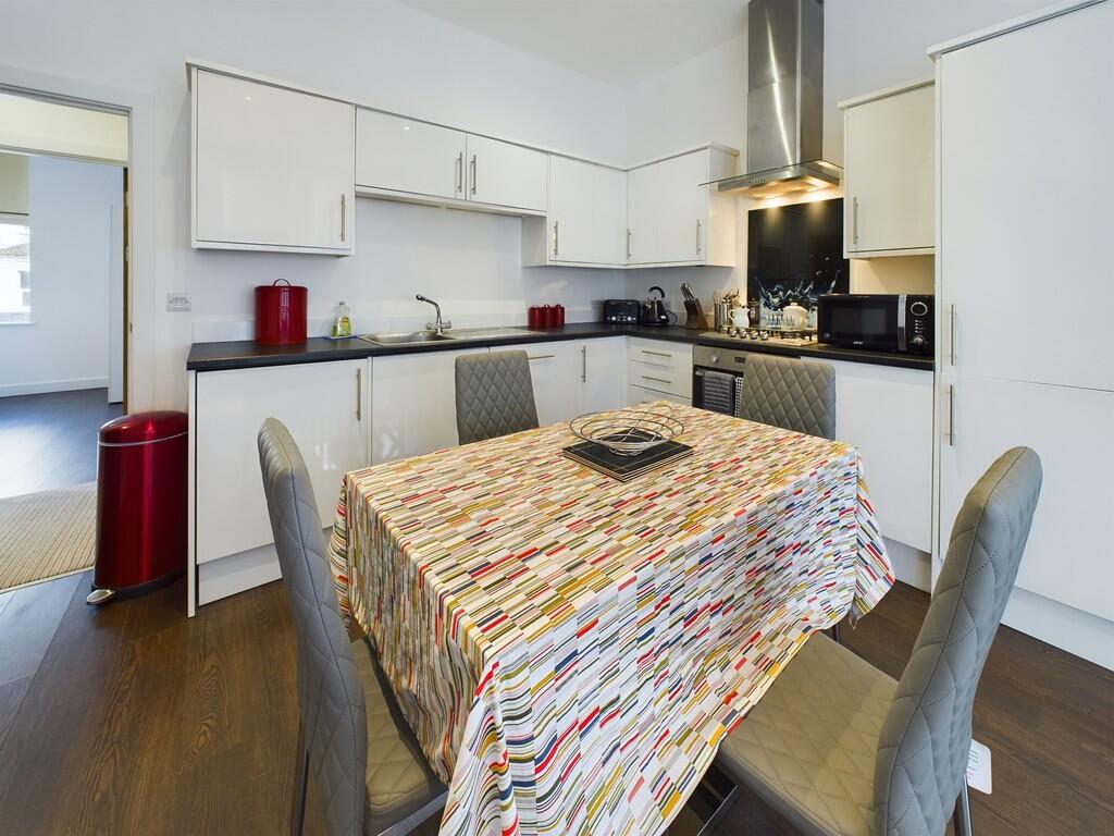 CAM02089G0-PR0416...