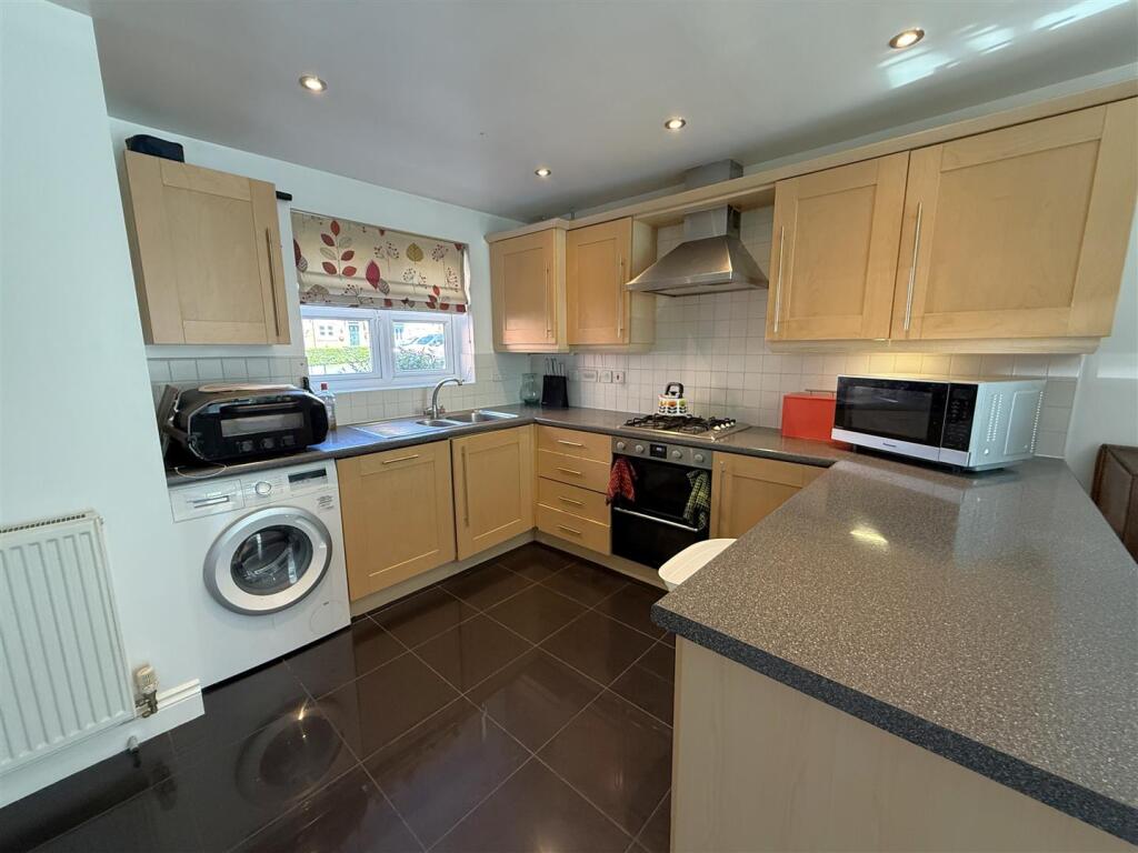 Kitchen.JPG